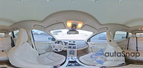 2011 Volvo Xc60 T6 z USA, uszkodzony, nr VIN YV4902DZ9B2150351